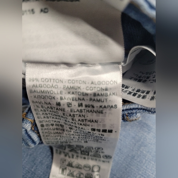 Levi Strauss & Co Denim Cropped Capris 29 Waist 8 / 10 Zipper Fly Nice Cond - Picture 3 of 4